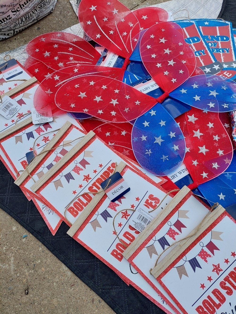 45 Pcs New 4th Of JULY DEcorations Independence DAY UsA Signs Fairy Wings Gifts - Picture 3 of 4